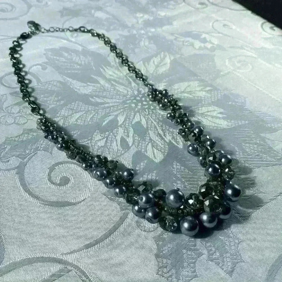 Gray Silver Colored Adjustable Beaded Necklace 25” length - Picture 4 of 7